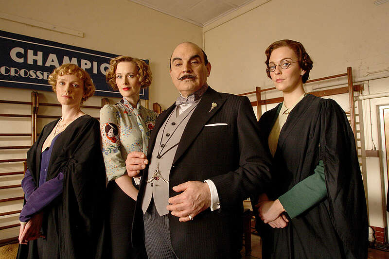 HERCULE POIROT: KISSA KYYHKYSLAKASSA ohjelmatiedot 