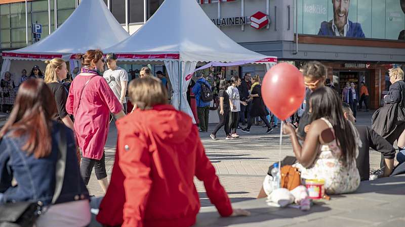 SUURI KAUPUNKITAPAHTUMA JÄRJESTETÄÄN JYVÄSKYLÄSSÄ KORONASTA HUOLIMATTA  ohjelmatiedot 