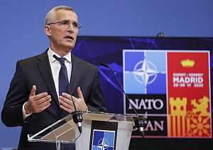 NATO pääsihteeri Stoltenbergin lehdistötilaisuus 