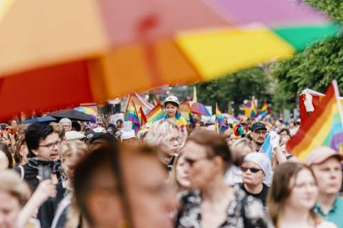 Perinteinen Pride-kulkue starttaa lauantaina Senaatintorilta
