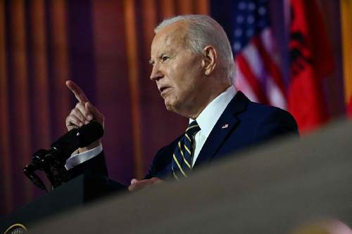 Presidentti Biden tapaa Zelenskyin