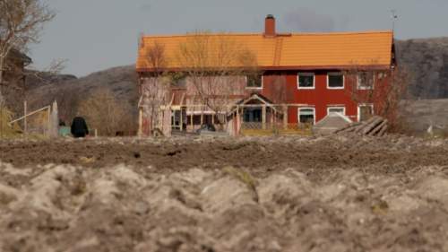 Tiettömän taipaleen takana